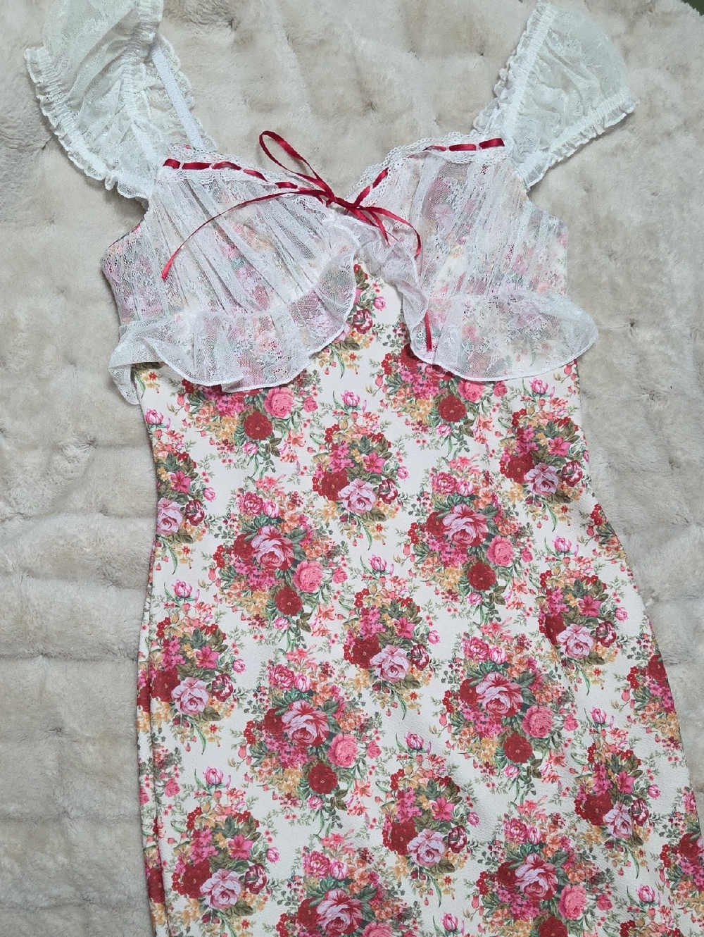 SHEIN White Floral Lace-Trim Midi Dress with Pink & Red Bouquet Print